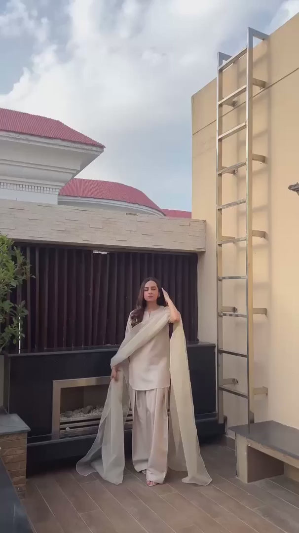 Farshi Shalwar Kamewz 3 Pec Suit