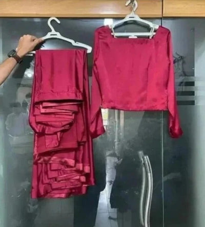 New Silk Stitched Saree With Pearls Necklace