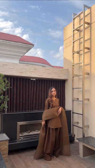 Farshi Shalwar Kamewz 3 Pec Suit